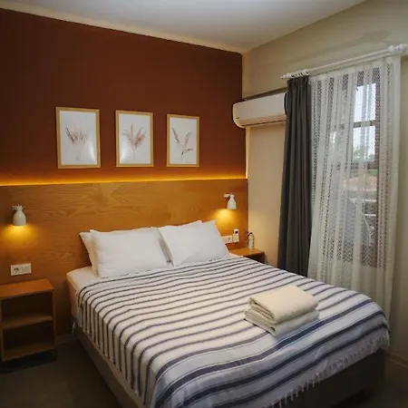 No 22 Riders' Hotel
