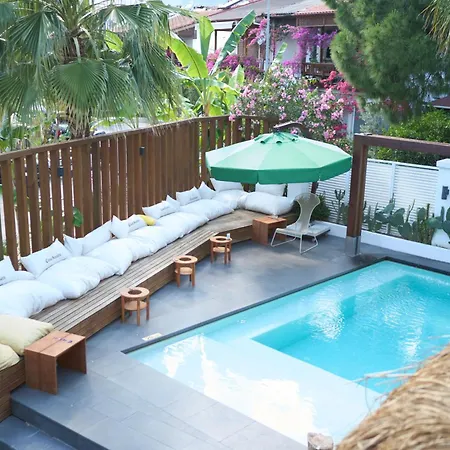 No 22 Riders' Hotel 3*